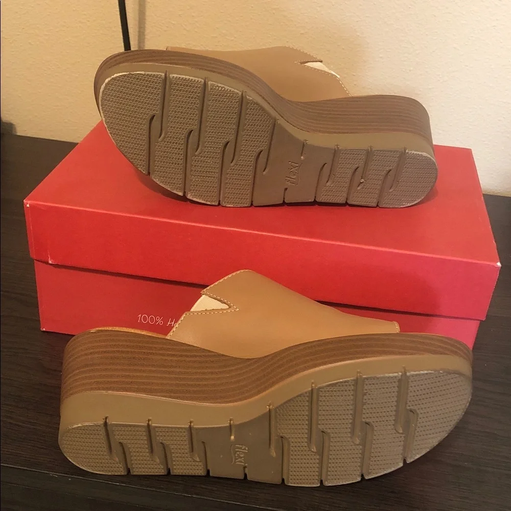 Women’s Tan Wedge Slide Sandals
